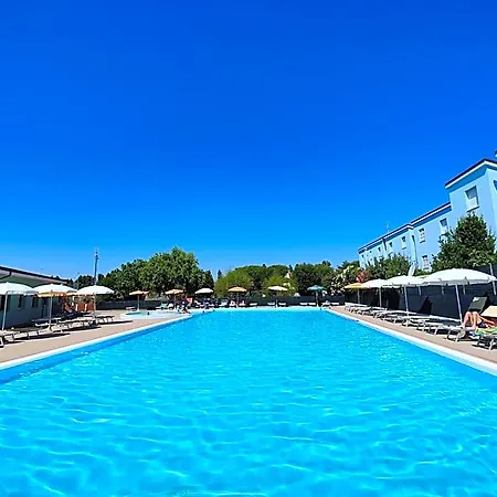 Long Village On The Sea With Private Included 2*